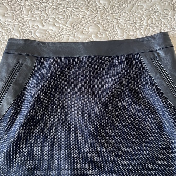 Ann Taylor pencil skirt - Picture 3 of 17
